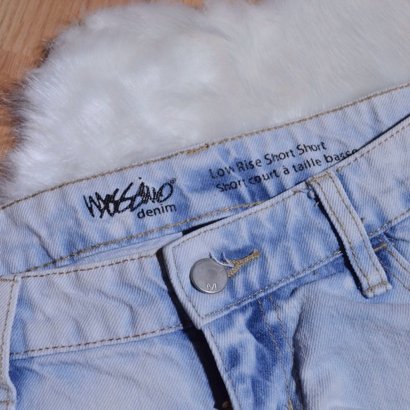 Mossimo Light Wash Denim Shorts | 2 for $10 Bundle Item - Picture 3 of 6